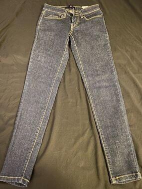 Levi's Indigo Skinny Jeans with Contrast Stitching